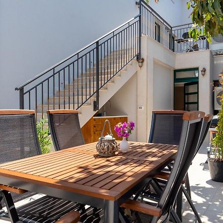Luxury Apartments Azalea Примоштен Экстерьер фото