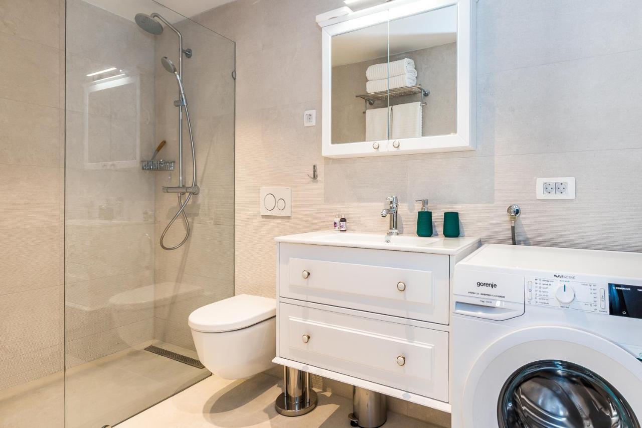 Luxury Apartments Azalea Примоштен Экстерьер фото