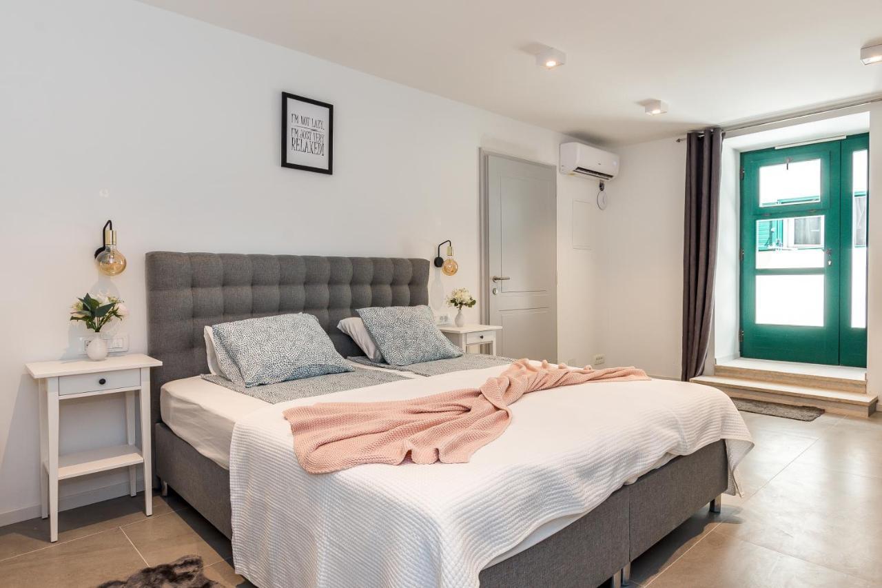 Luxury Apartments Azalea Примоштен Экстерьер фото
