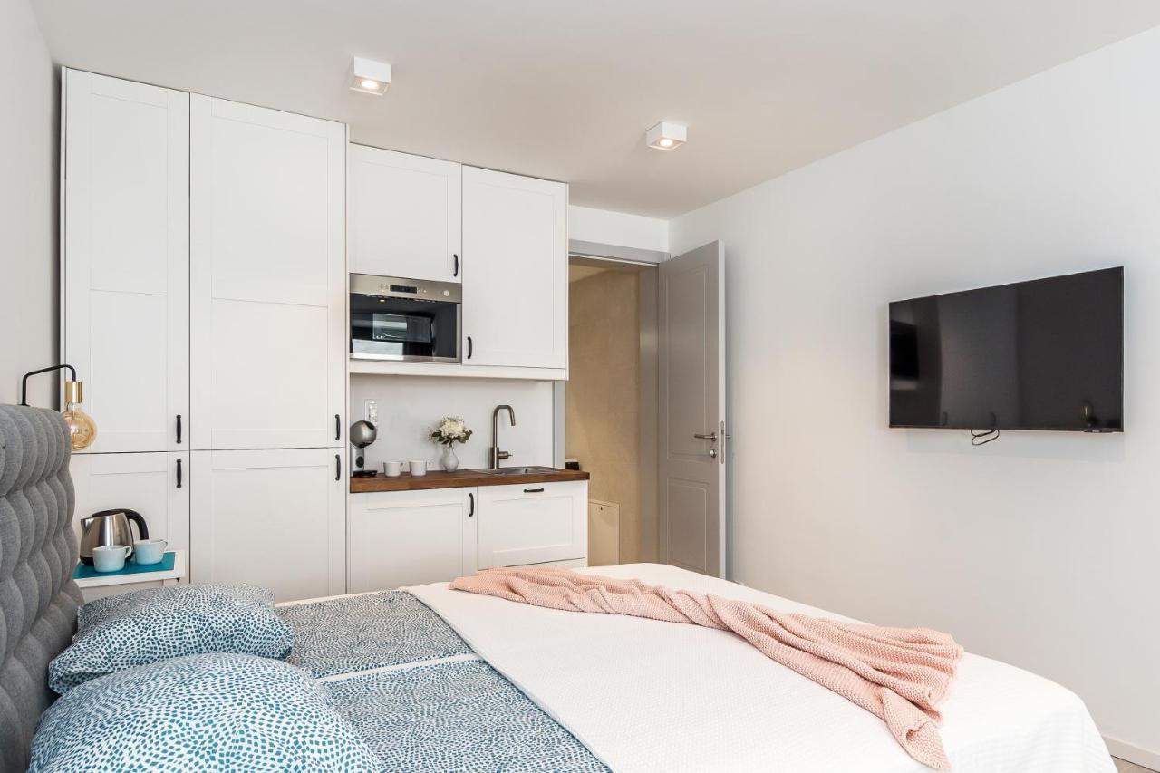 Luxury Apartments Azalea Примоштен Экстерьер фото