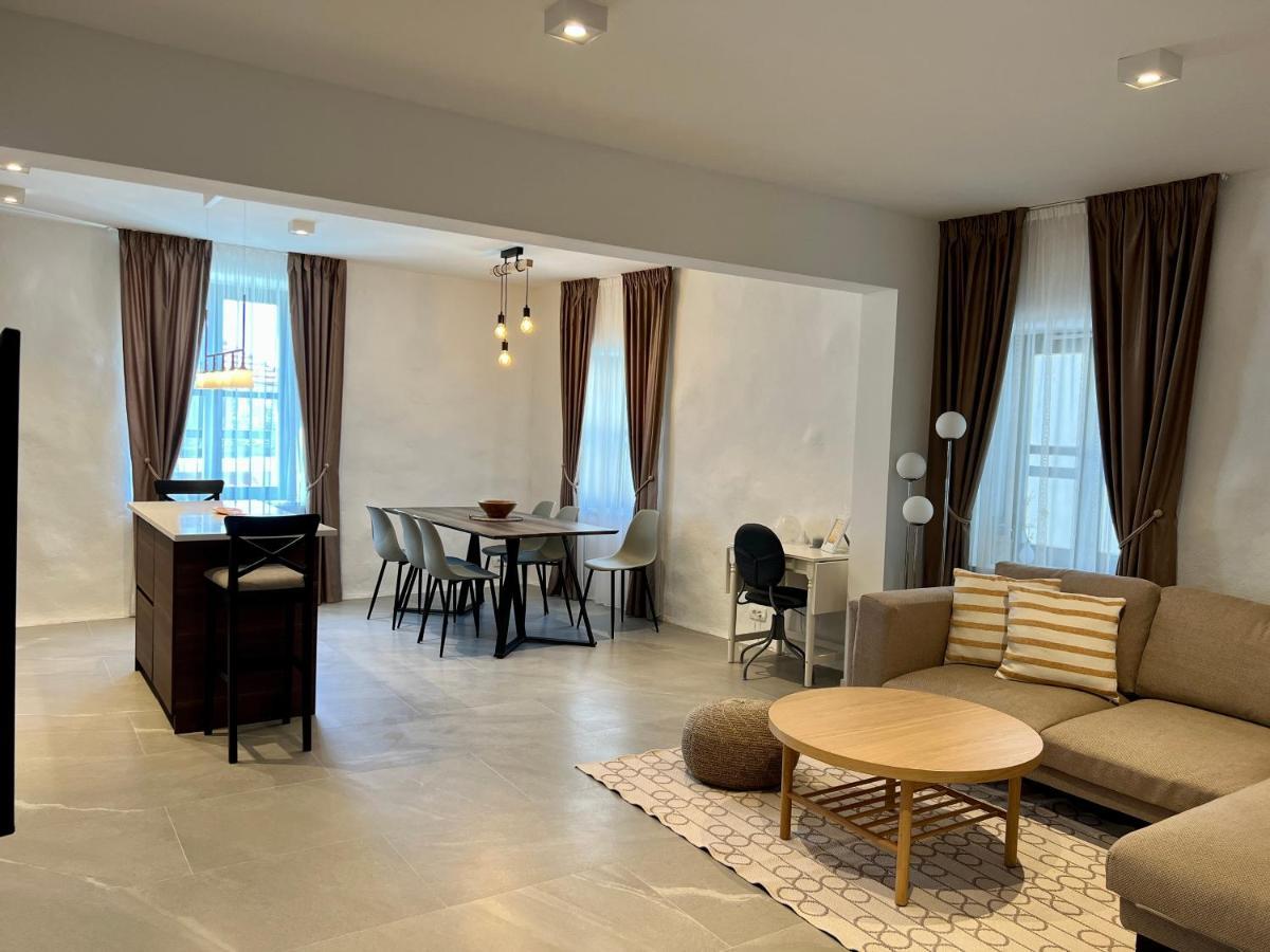 Luxury Apartments Azalea Примоштен Экстерьер фото