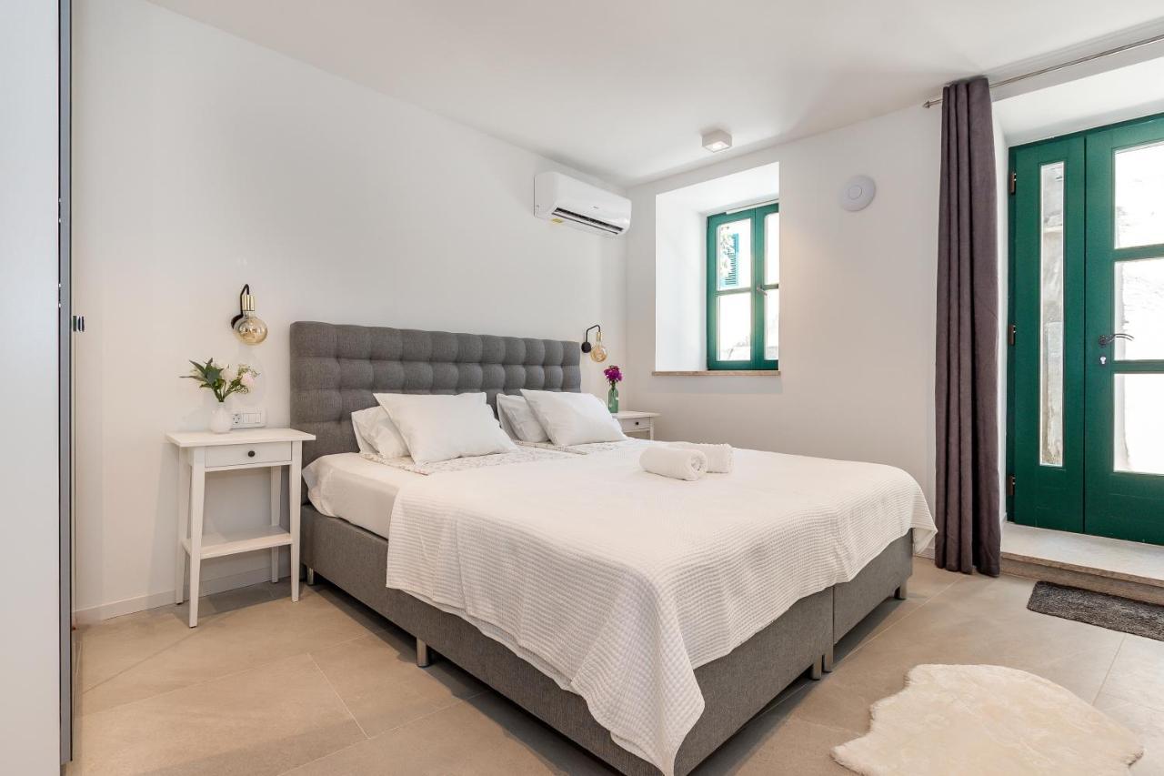 Luxury Apartments Azalea Примоштен Экстерьер фото