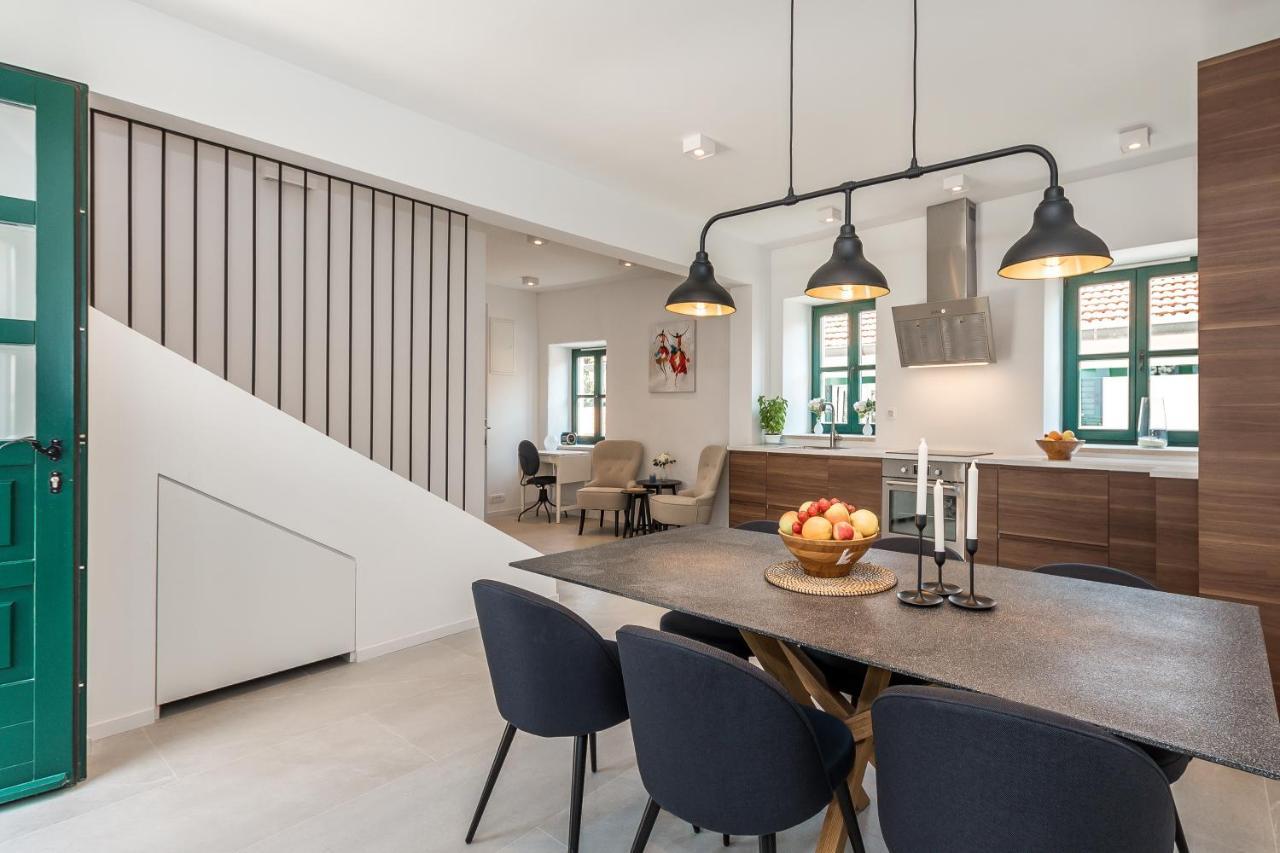 Luxury Apartments Azalea Примоштен Экстерьер фото