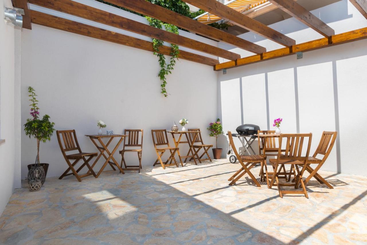Luxury Apartments Azalea Примоштен Экстерьер фото