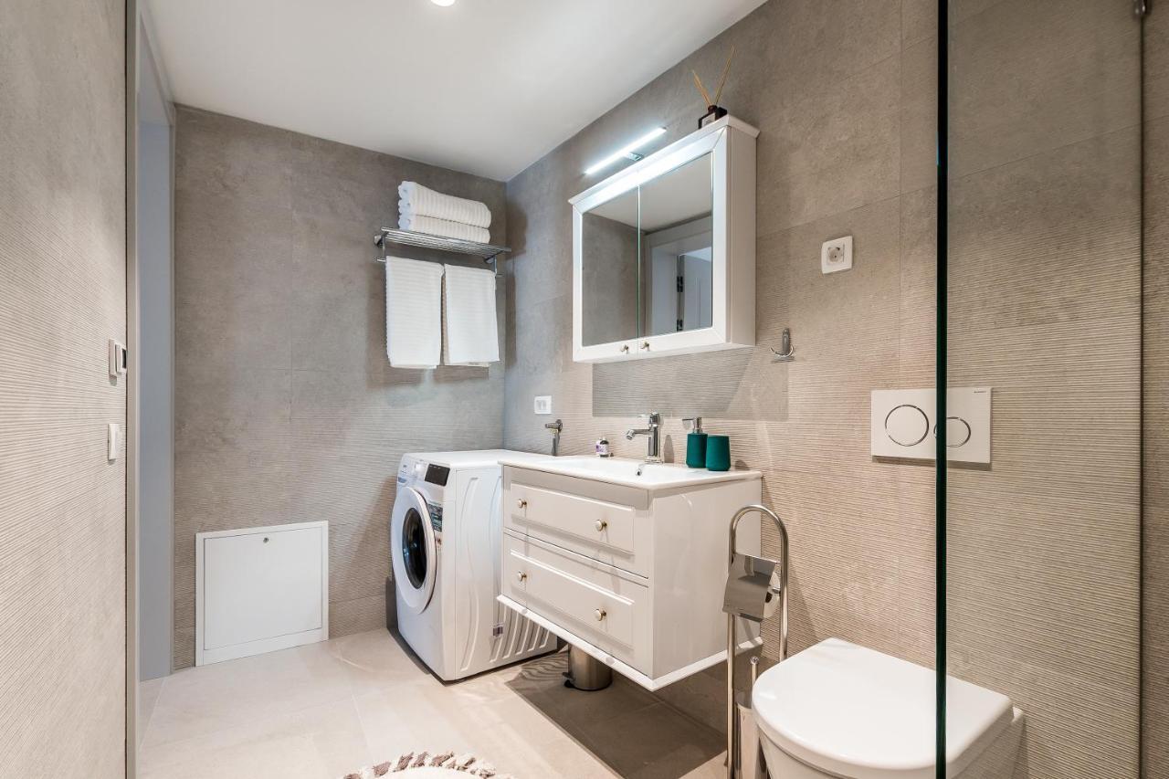 Luxury Apartments Azalea Примоштен Экстерьер фото