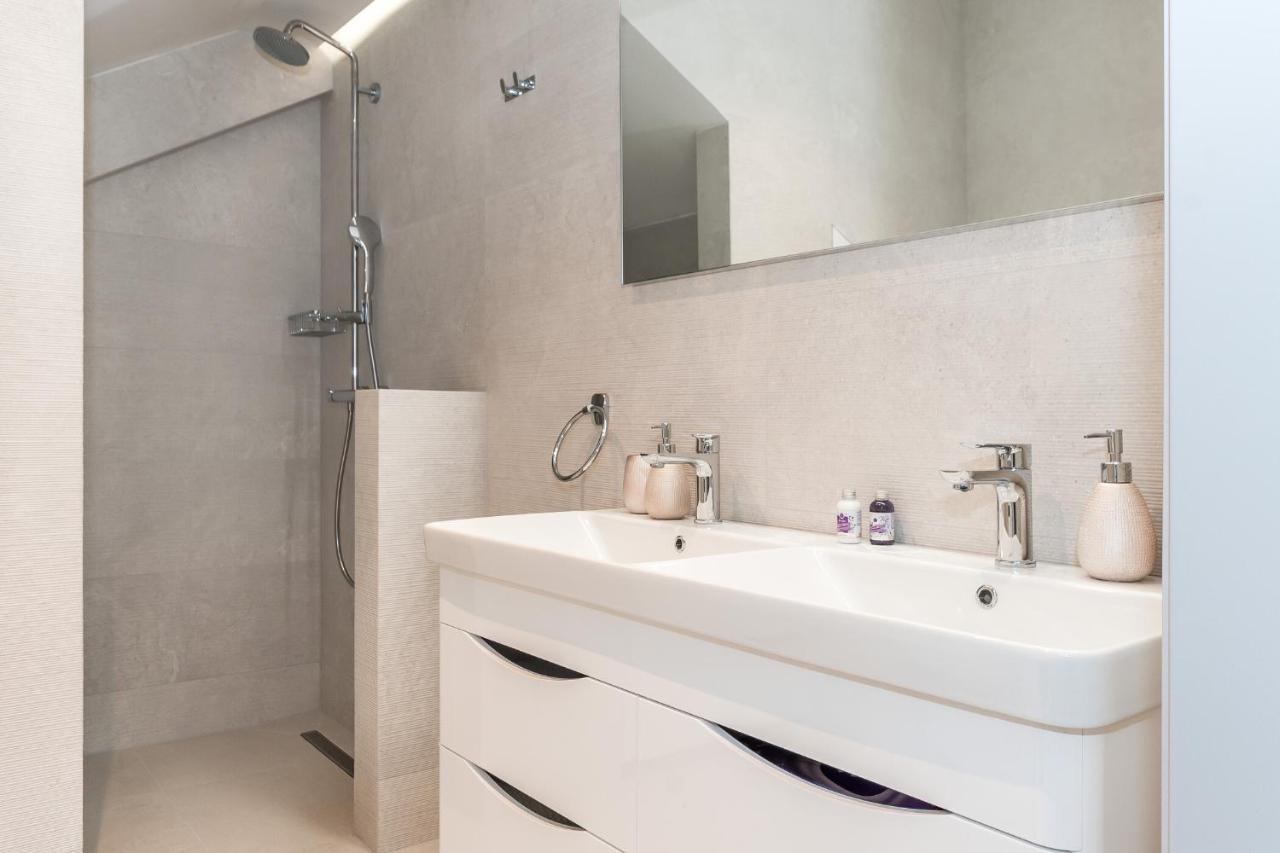 Luxury Apartments Azalea Примоштен Экстерьер фото